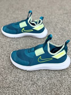Nike Flex Runner Grade School Size 3