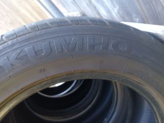 Set of 4 Kumho ECSTA LX Platinum 205/60R16 tires