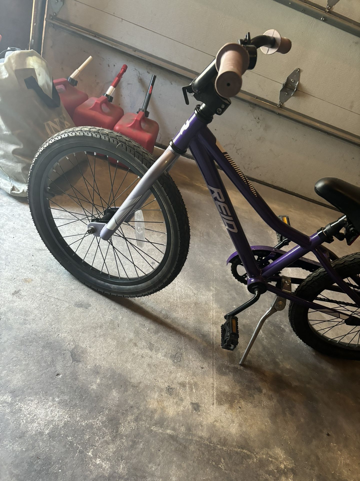 Girls Purple Bike With Bell . Tires Still Have Needles On Them Best Offer 18 Inch Tire