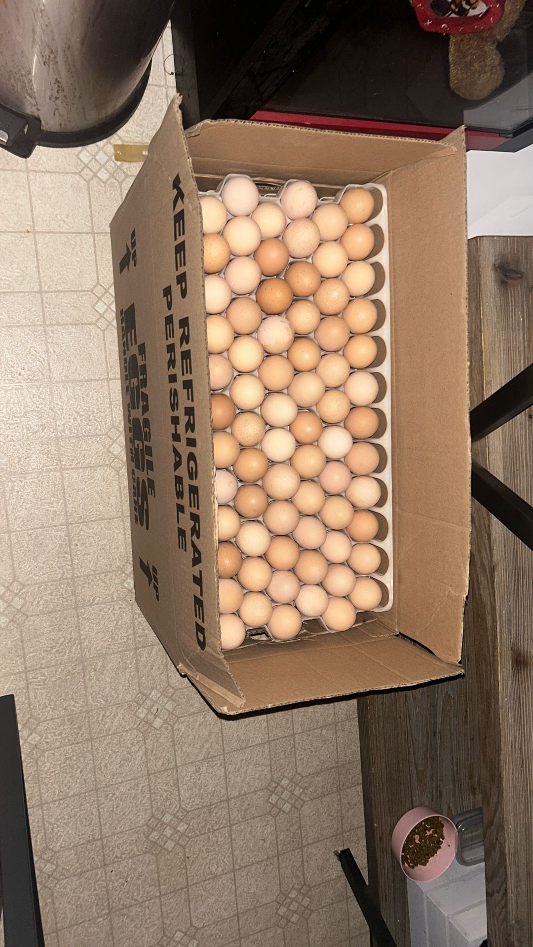 Fresh Organic Chicken Eggs 4 Sale