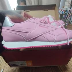 Reebok Girl Jogger Shoes 