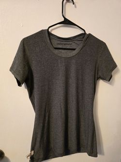Under Armour Women’s Gray Athletic Fit Crew Neck Stretch T-Shirt, Short Sleeve M