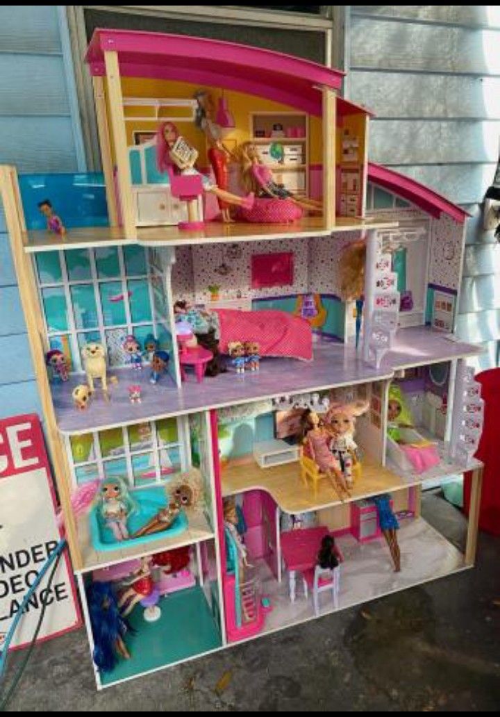 Girl Barbie Doll House