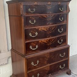 Gorgeous Antique Chippendale Style Mahogany 6 Drawer Chest of Drawers