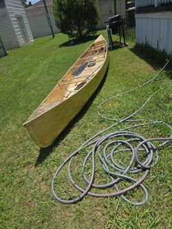 Old School Canoe 20 Ft