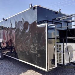 8x32 Food trailer