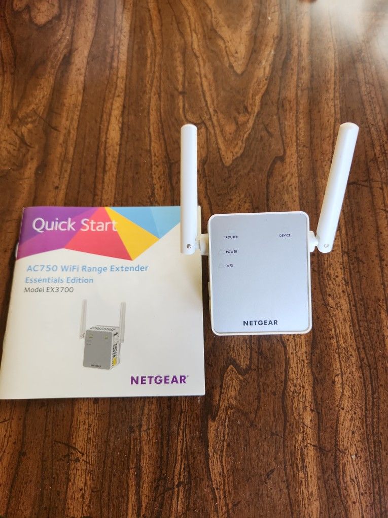 NETGEAR Wi-Fi Extender EX3700 AC750