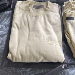 Fear Of God Essentials jogger set crewneck and pants size large mens 