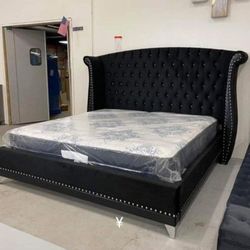 Barzini Black Velvet Bedroom Set Queen or King Bed Dresser Nightstand and Mirror WİTH İNTEREST FREE PAYMENT OPTİONS 