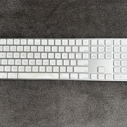 Apple Keyboard