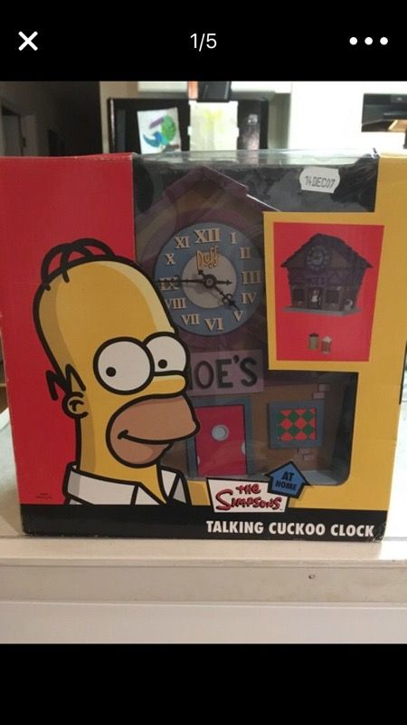 Simpsons Talking Cuckoo Clock - Moe's Tavern