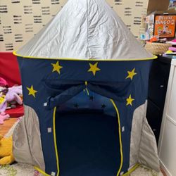 Rocket ship kids play tent 