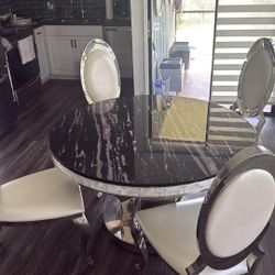 Dinning Room Table