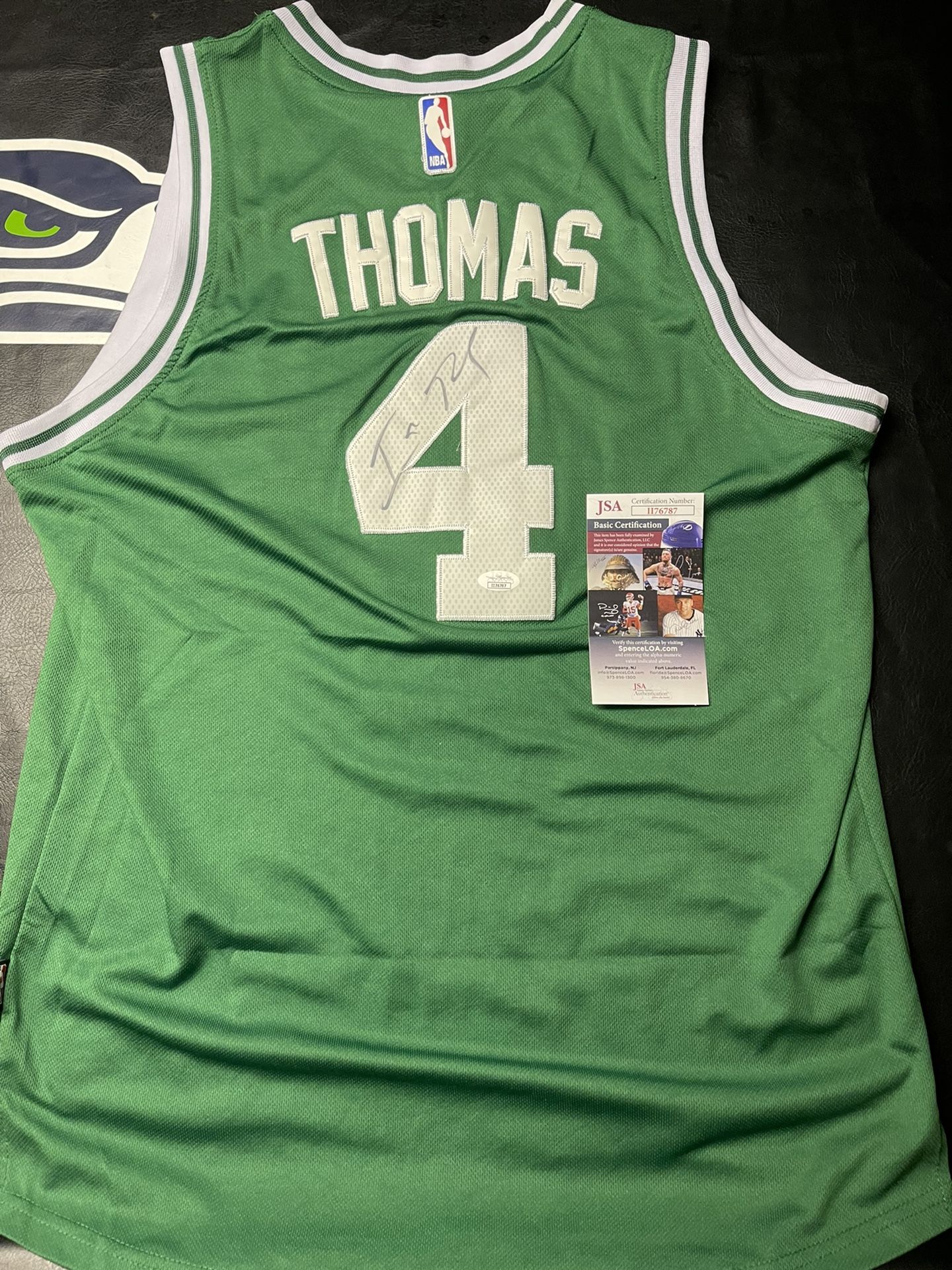 Isaiah Thomas Boston Celtics autographed jersey