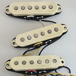 Fender Player Plus Noiseless Pickups