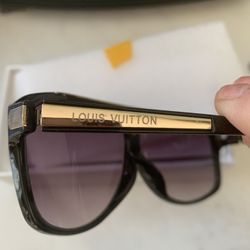 Louis Vuitton sun glasses