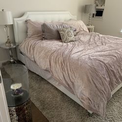 Platform Bed *no Mattress 