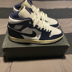 Air Jordan 1 Mid