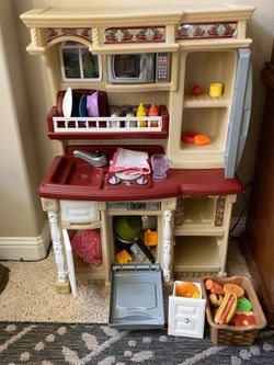 Step2 Lifestyle Kids Play Kitchen with Accessories