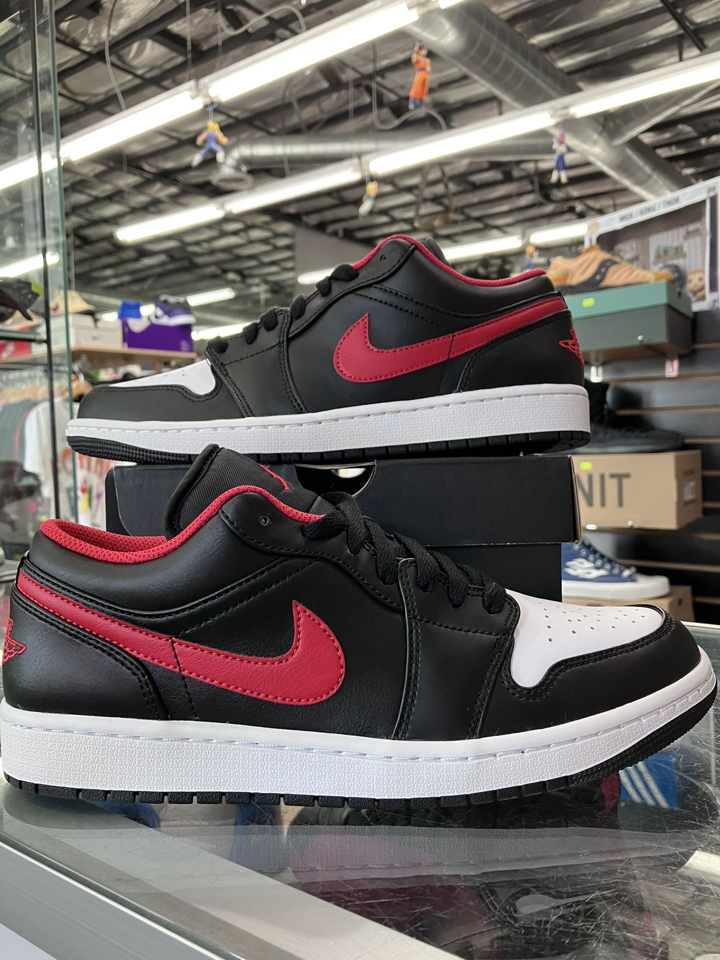 Air Jordan 1 Low White Toe