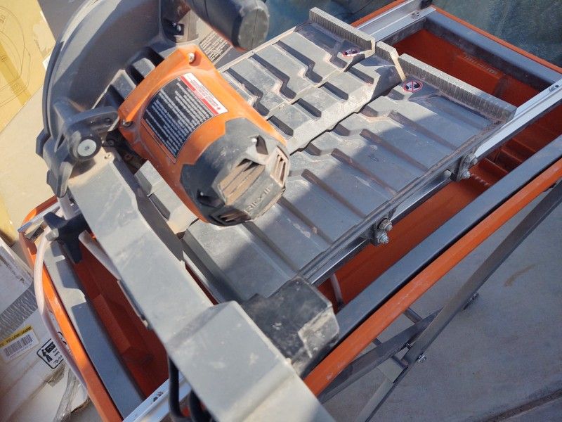 RIGID 9 Amp Corded 7 in. Wet Tile Saw with Stand