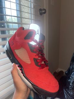 Jordan 5s  size 12