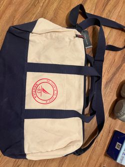 New Nautica Canvas Duffel Bag w/ Shoulder Strap – Navy & Natural