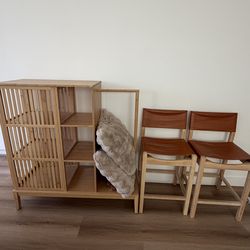beautiful set of modern wooden furniture in excellent condition