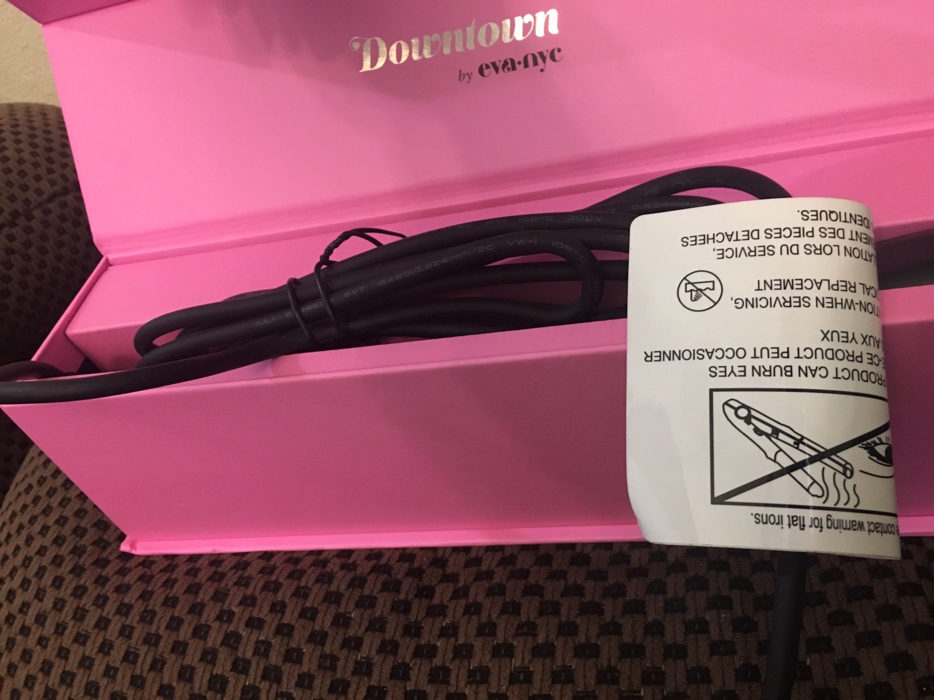Downtown by eva hair straightener/ styling iron