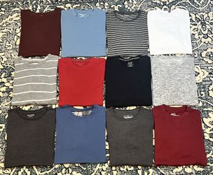 Lot of 12 Men’s Size Large Long Sleeve Thermal Henley’s and T-Shirts.