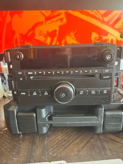 GM OEM Car Stereo CD AUX Radio Head Unit