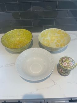 Set of 3 vintage serving bowls