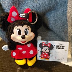 Mickey And Family Minnie Mouse Popmart