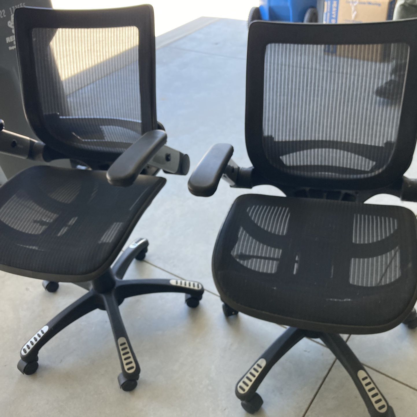 Costco Erganomic Hon Mesh Computer Chairs for Sale in Star ID