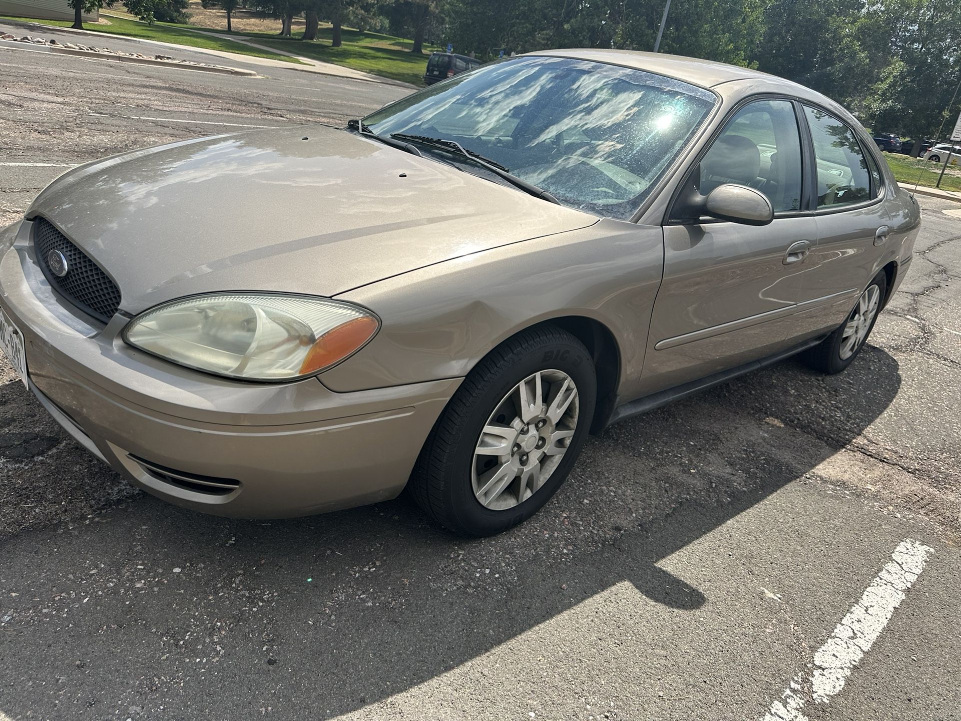 2004 Ford Taurus