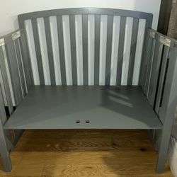 Mini  Folding Crib DaVinci Dylan 