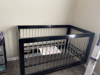 Delta crib