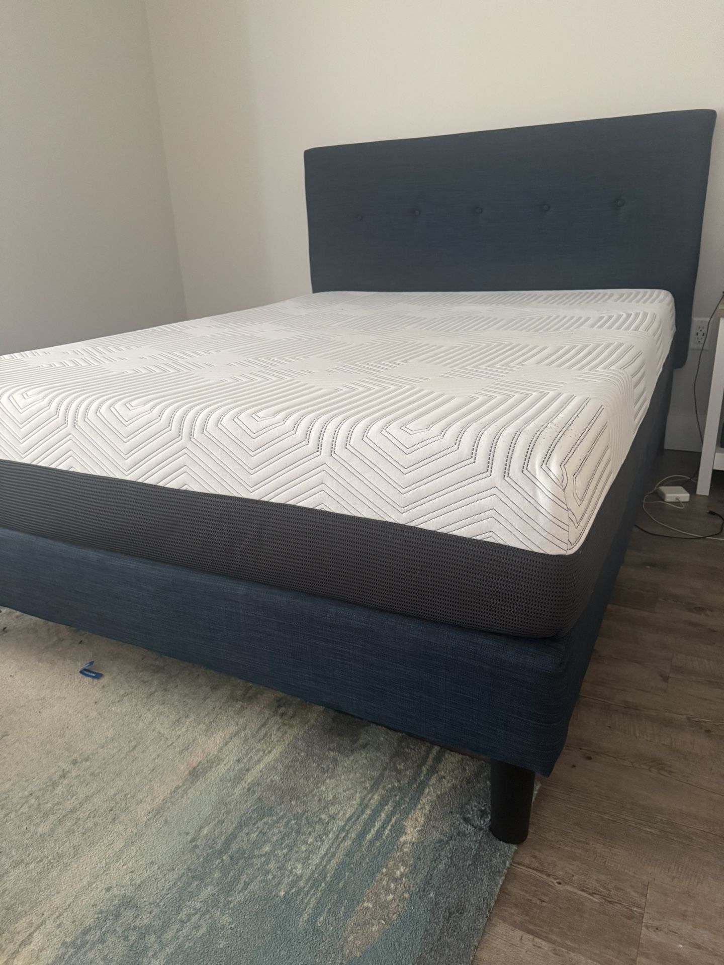Queen Bed Frame + Premium Mattress – Amazing Deal!