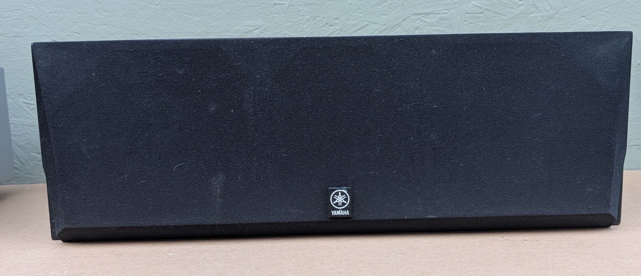 Yamaha Center Channel NS-AC143