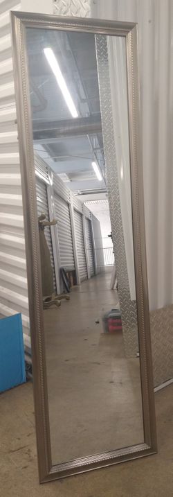 FULL LENGTH FLOOR/WALL MIRROR