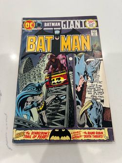 BATMAN GIANT # 262 - (1975) DC COMICS / SCARECROW APPEARANCE, GD/VG 5 Pages are unattached at 1 Side