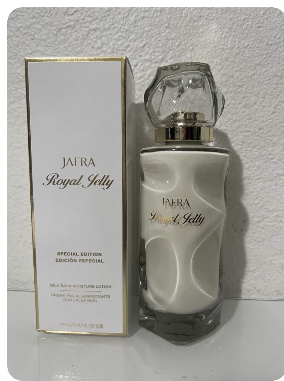 JAFRA ROYAL JELLY MILK BALM - Jalea Real 3.3 Oz