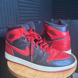 Air Jordan Retro 1 OG (2009 Release)