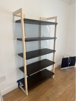 Two tone wood shelf
