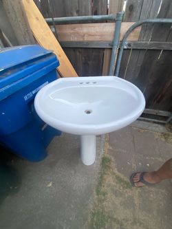 Pedestal Bathroom Sink
