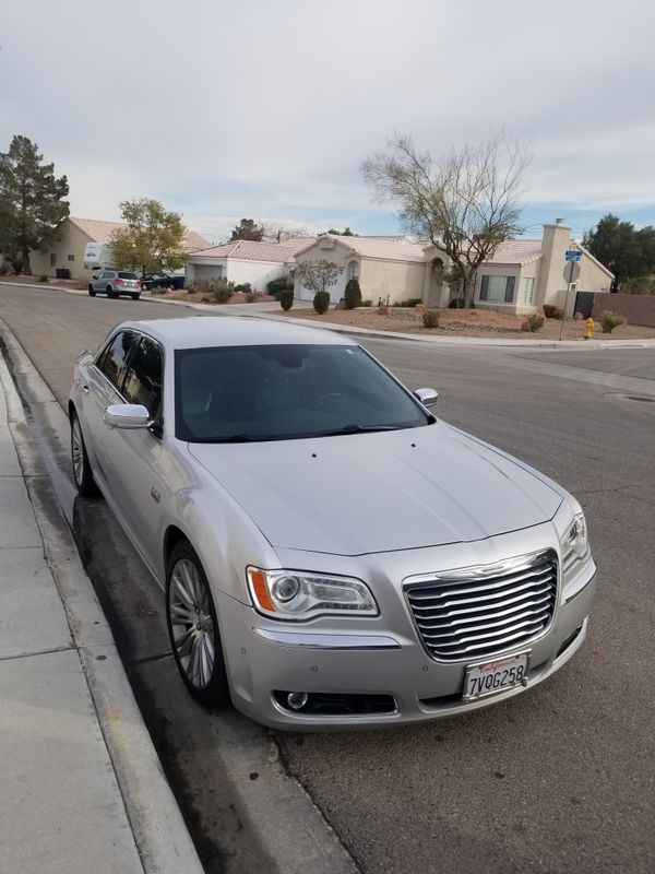 Chrysler 300 c. 5.7 V8 for Sale in North Las Vegas, NV