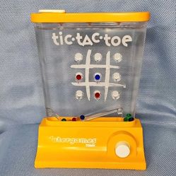 VINTAGE TOMY WATERFUL TIC TAC TOE GAME