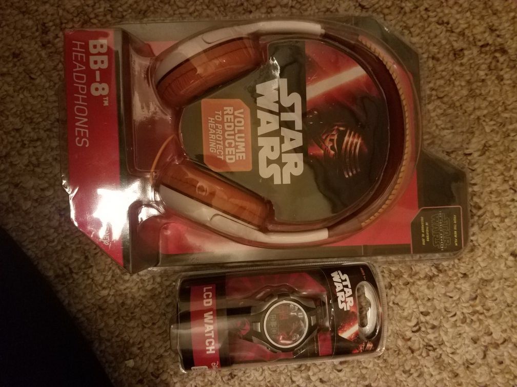 Brand new in box star wars headphones and watch