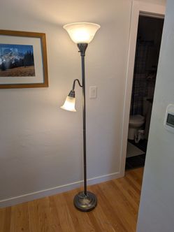 Floor lamp