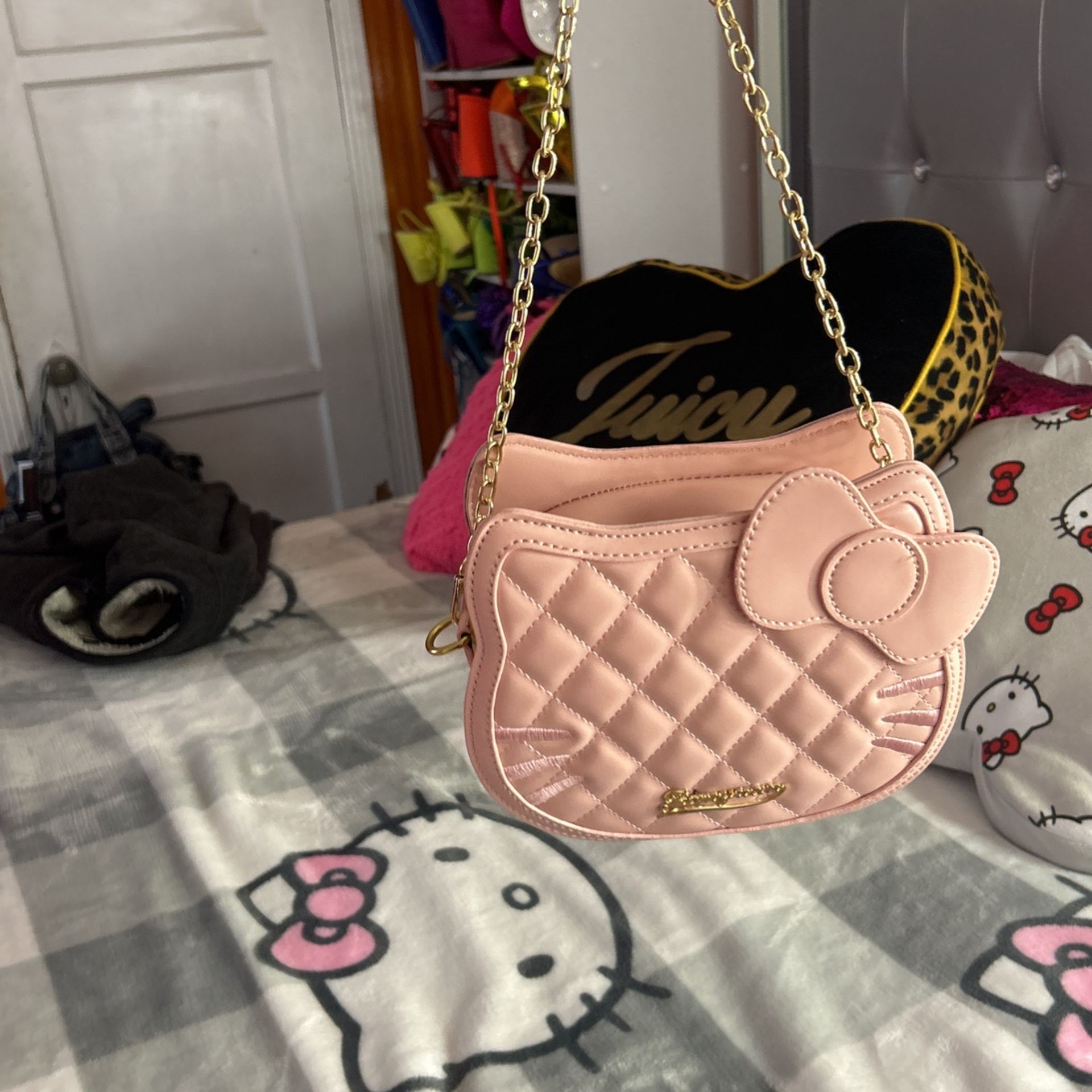 Hello Kitty Purse